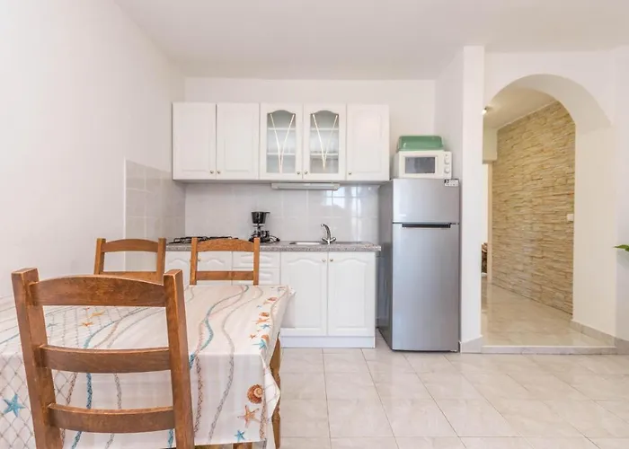 Cozy Apartment In Sveti Filip I Jakov