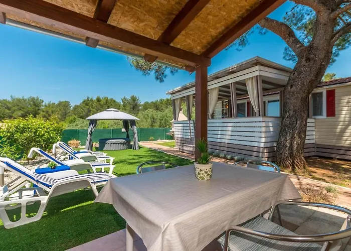 아파트 Cozy Apartment In Sveti Filip I Jakov