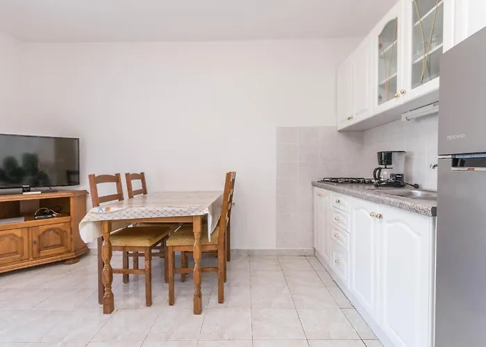 Cozy Apartment In Sveti Filip I Jakov * 스베티필립아이자코브