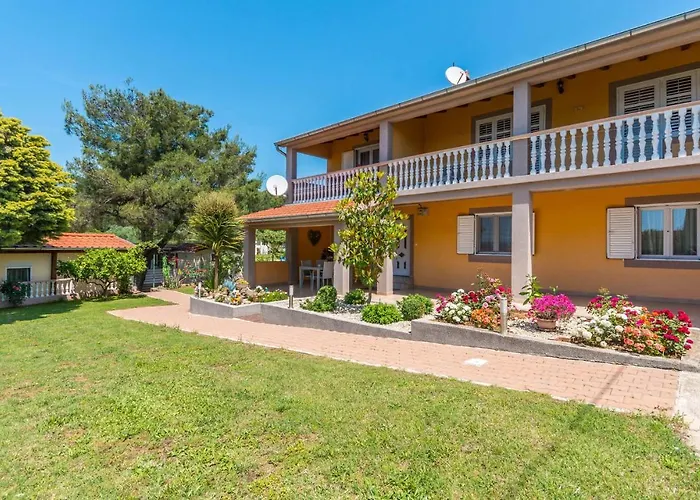 아파트 Cozy Apartment In Sveti Filip I Jakov 스베티필립아이자코브