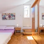 Cozy Apartment In Sveti Filip I Jakov Apartman