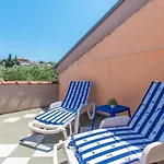 Cozy Apartment In Sveti Filip I Jakov *