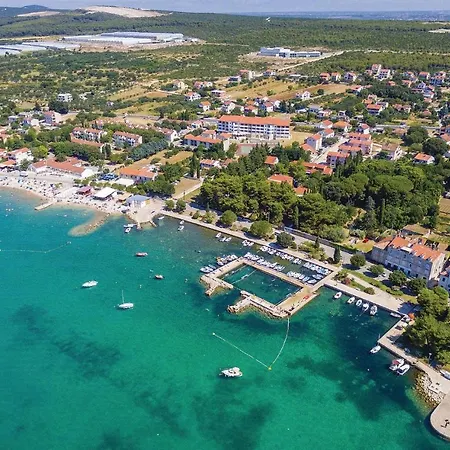 Awesome Apartment In Sveti Filip I Jakov * Sveti Filip i Jakov