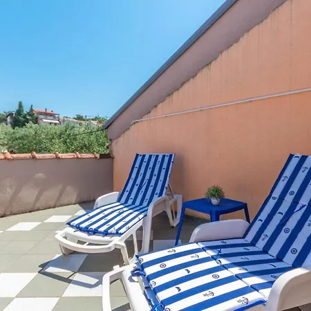 Awesome Apartment In Sveti Filip I Jakov *