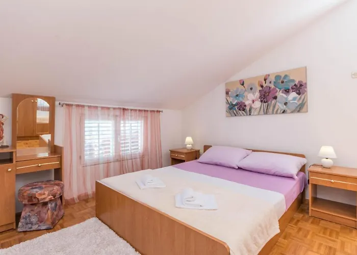 Cozy Apartment In Sveti Filip I Jakov Апартаменты