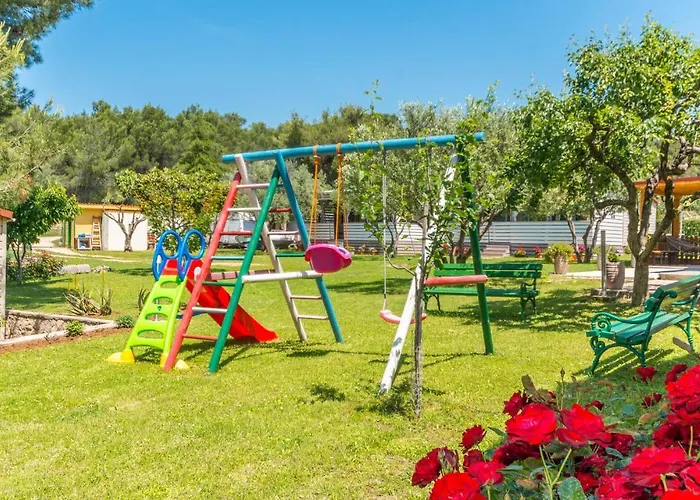 Cozy Apartment In Sveti Filip I Jakov Апартаменты Свети-Филип-и-Яков