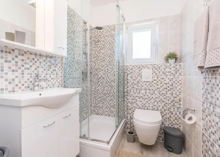 Cozy Apartment In Sveti Filip I Jakov Апартаменты