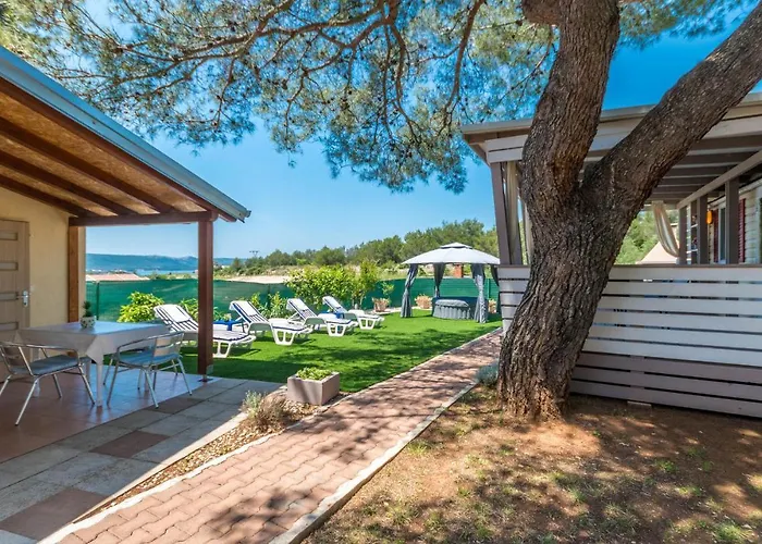 Cozy Apartment In Sveti Filip I Jakov Свети-Филип-и-Яков